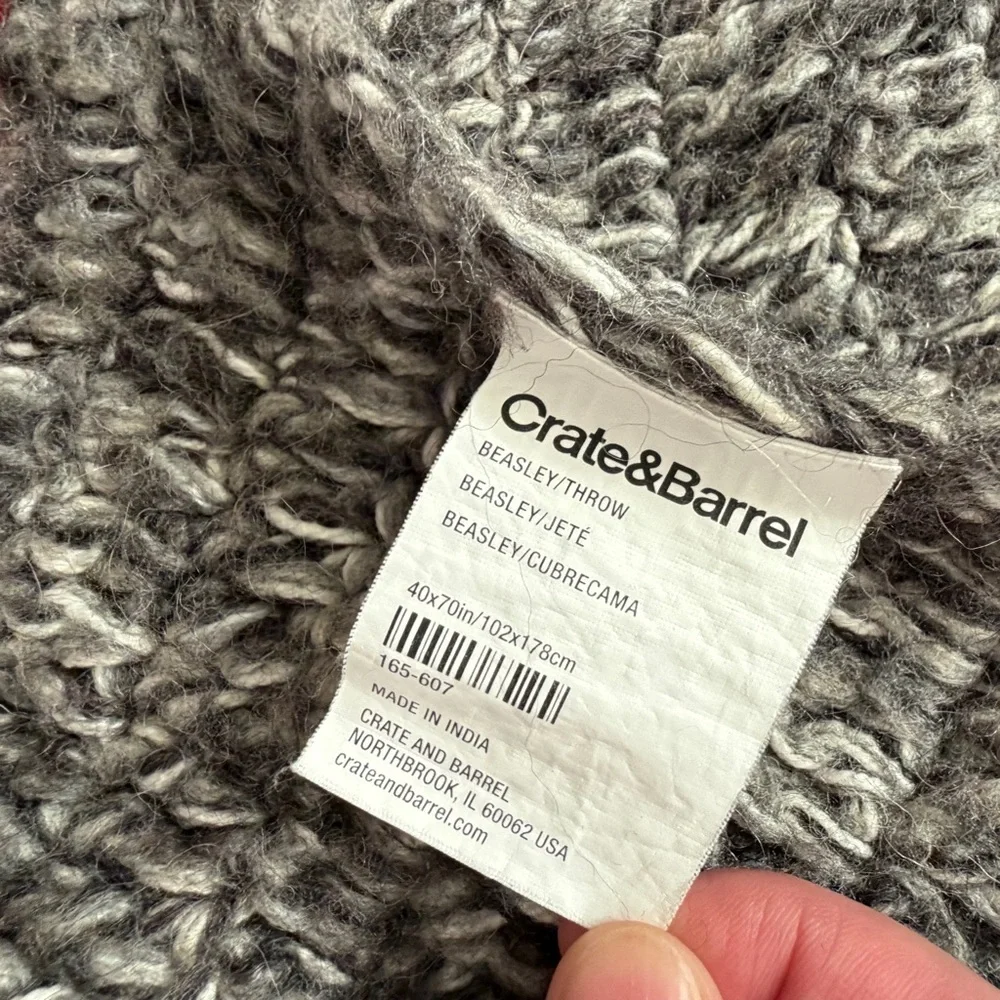 Crate & Barrel Wool & Cotton Blend Knit Beasley Throw Blanket 40” X 70” Gray Red